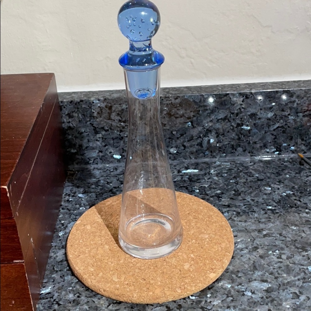 Unique 4 Shot Glass Collection - Picture 3 of 3